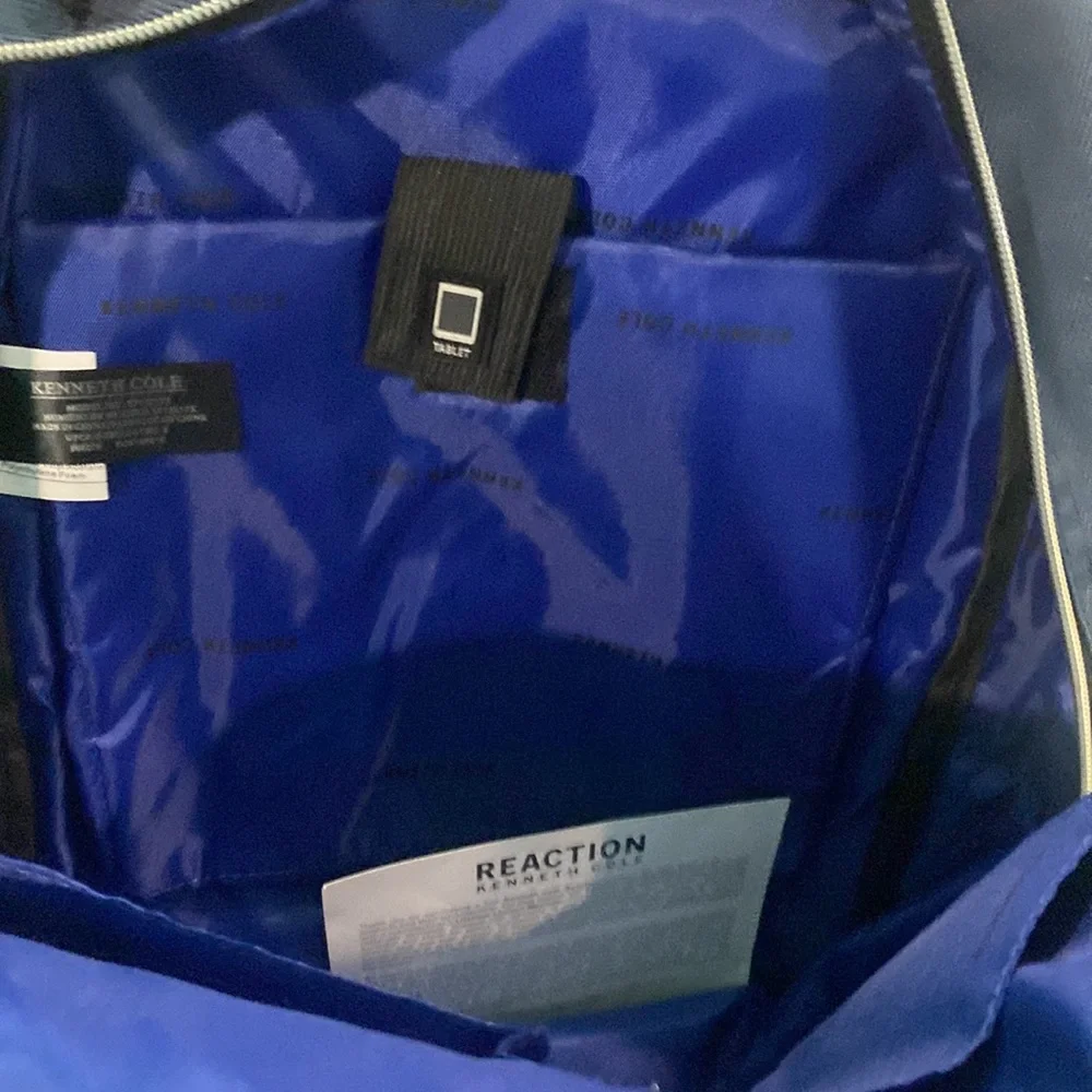 KENNETH COLE REACTION CHEVRON LAPTOP FASHION TRAVEL BAG